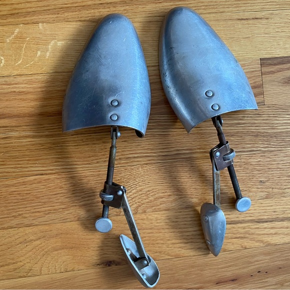 Silver Adjustable Shoe Trees - Picture 2 of 5